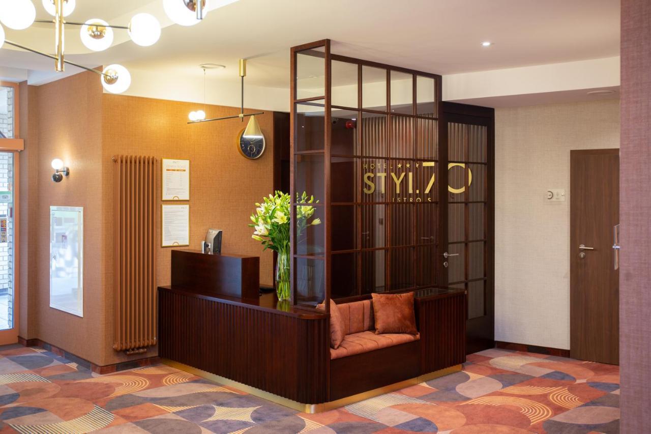 Hotel Styl 70 Pszczyna Bagian luar foto