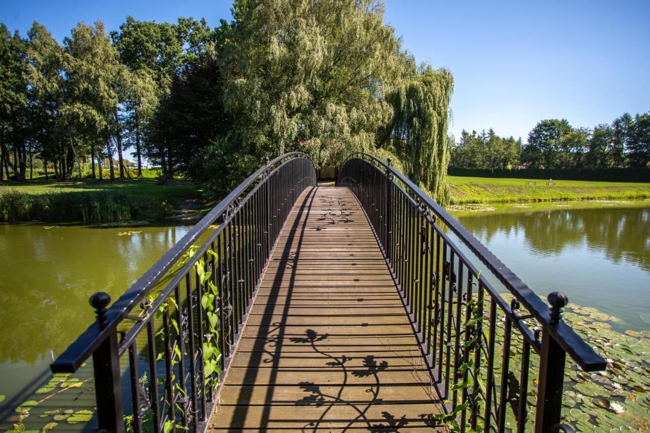 Hotel Styl 70 Pszczyna Bagian luar foto