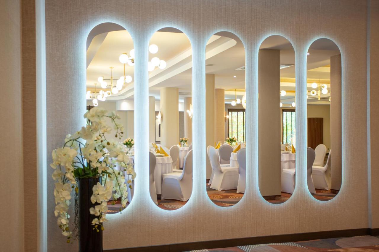 Hotel Styl 70 Pszczyna Bagian luar foto