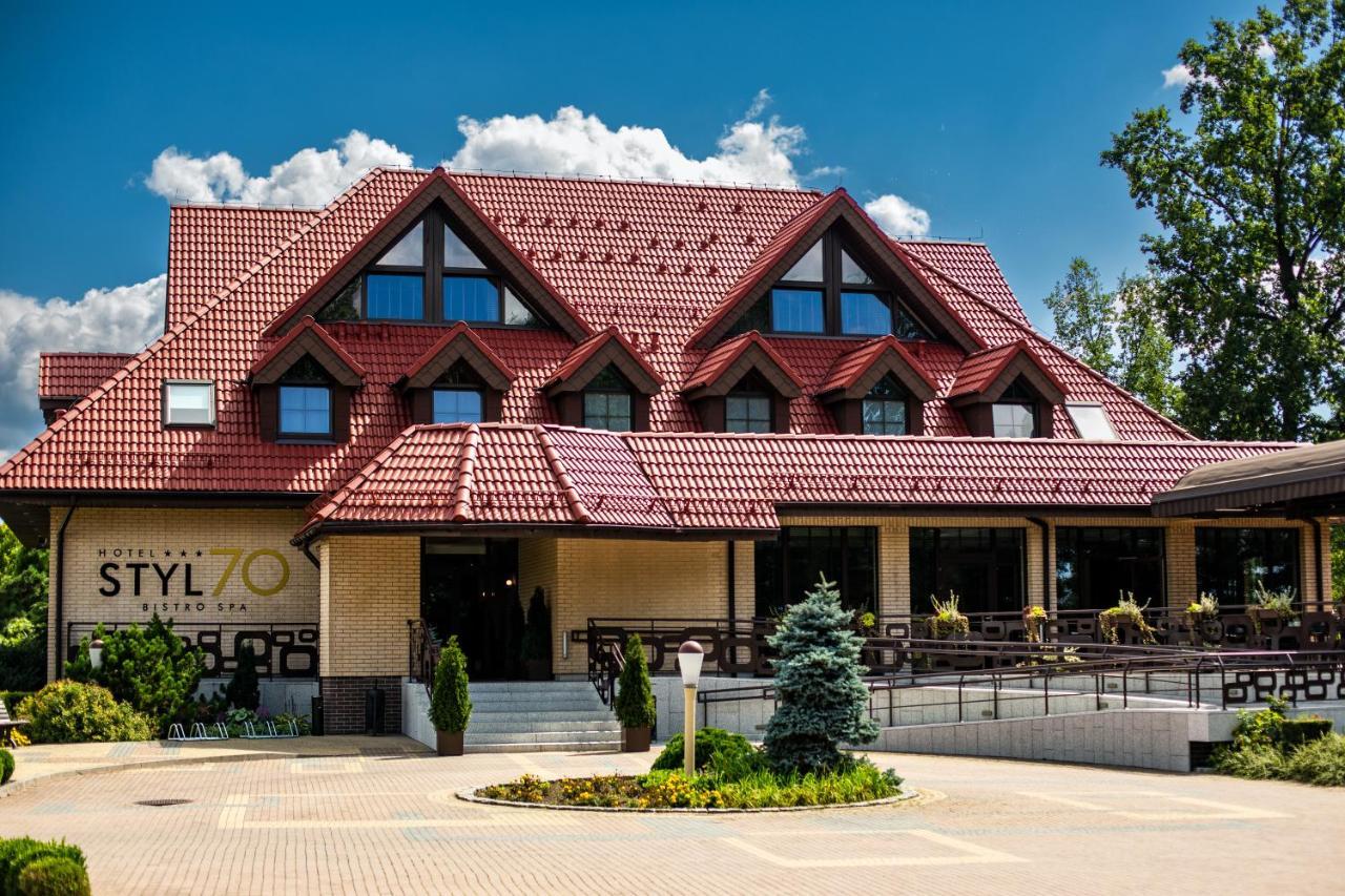 Hotel Styl 70 Pszczyna Bagian luar foto