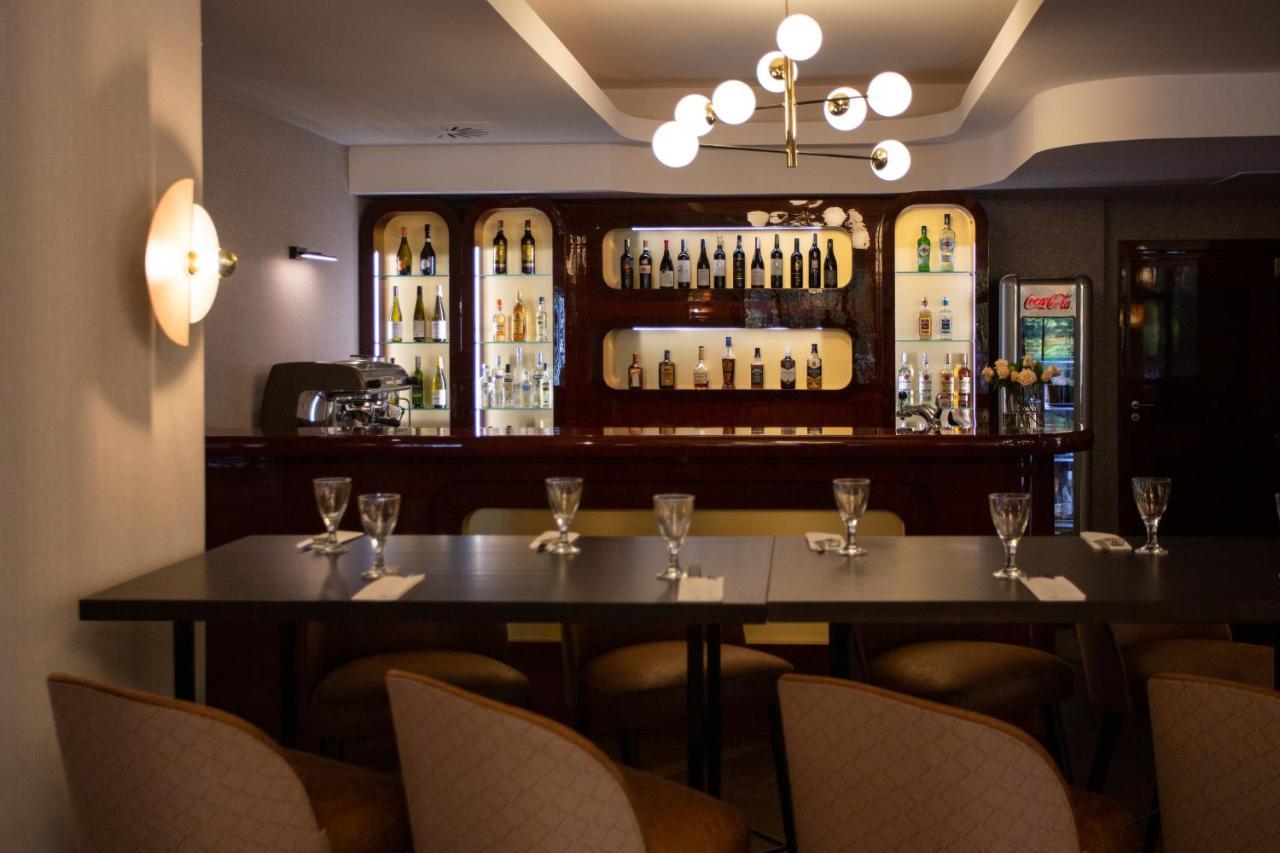 Hotel Styl 70 Pszczyna Bagian luar foto