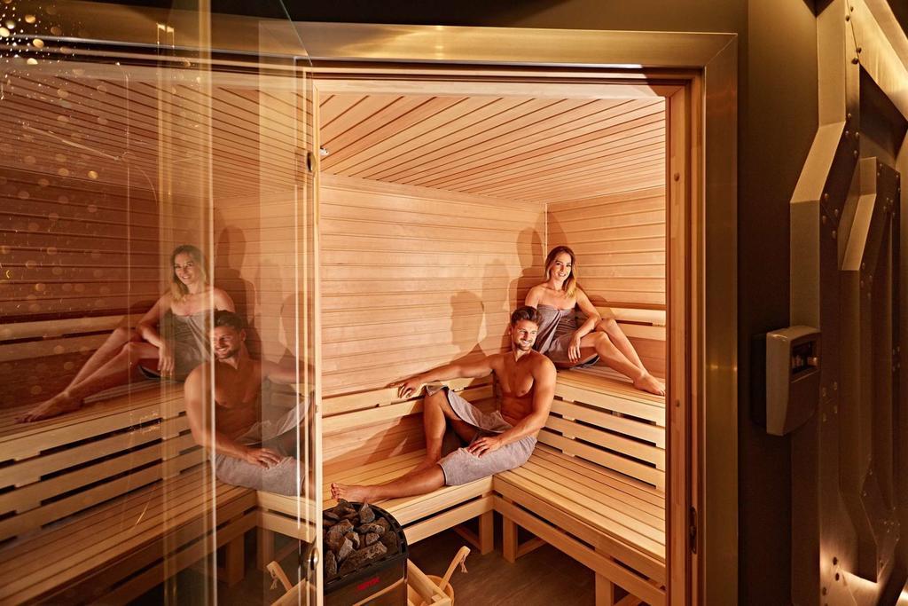 Hotel Styl 70 Pszczyna Bagian luar foto